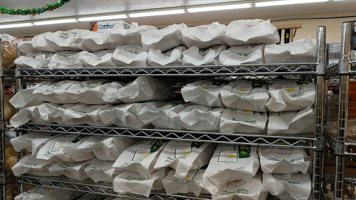 Italian Grocery Store «DeVitis Fine Italian Foods», reviews and photos, 560 E Tallmadge Ave, Akron, OH 44310, USA