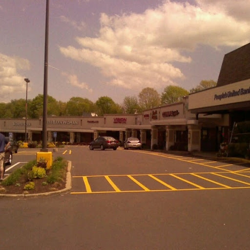 Shopping Mall «Shelton Square Shopping Center», reviews and photos, 897 Bridgeport Ave, Shelton, CT 06484, USA