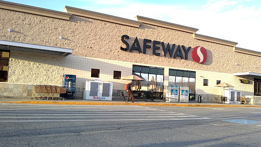 Grocery Store «Safeway», reviews and photos, 106 W. Manson Rd, Chelan, WA 98816, USA