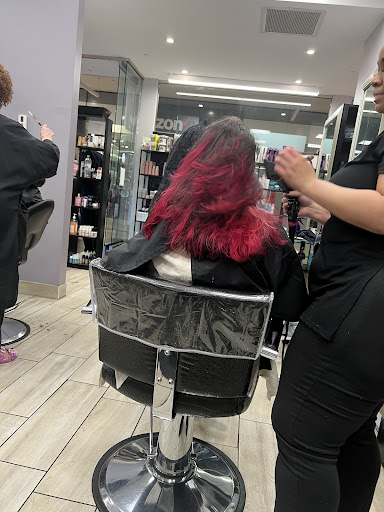 Mens Beauty Salon «Prestige Salon», reviews and photos, 5065 Main St, Trumbull, CT 06611, USA