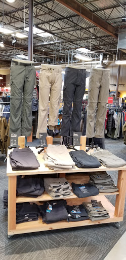 Camping Store «REI», reviews and photos, 766 E Big Beaver Rd, Troy, MI 48083, USA