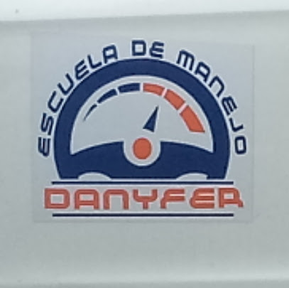 Escuela de manejo Danyfer