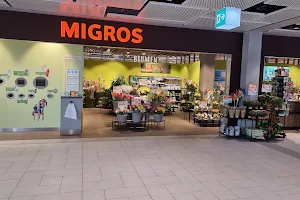 Migros-Supermarkt - Zug Herti image