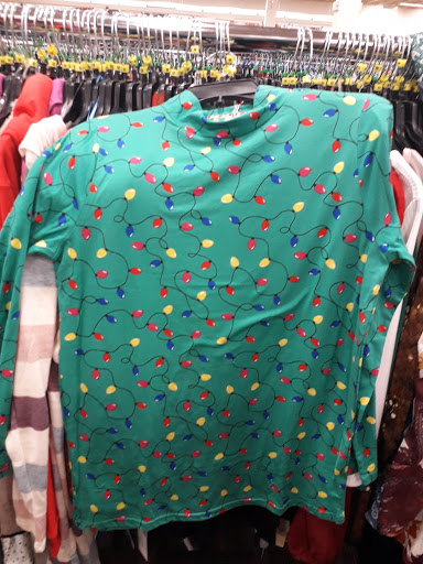 Shopping Mall «Townline Square Shopping Center», reviews and photos, 533 S Broad St, Meriden, CT 06450, USA