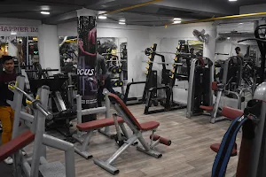 The Fitness Czars Unisex Gym image