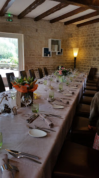 Atmosphère du Restaurant gastronomique Auberge De La Roussille à Niort - n°8