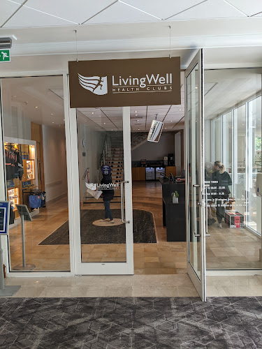 Comments and reviews of Living Well Health Clubs