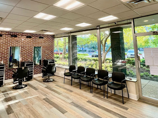 Barber Shop «Rosslyn Barber Shop», reviews and photos, 1700 N Moore St #350, Arlington, VA 22209, USA