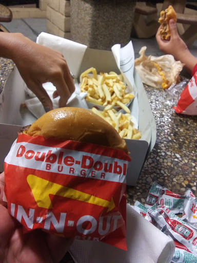 In-N-Out Burger image