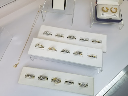 Pawn Shop «4 Corners Pawn & Jewelry», reviews and photos, 81720 Gallatin Rd, Bozeman, MT 59718, USA