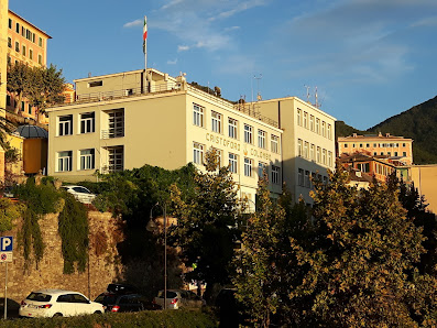 Istituto Nautico C. Colombo Via Bettolo, 17, 16032 Camogli GE, Italia