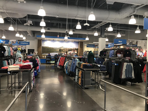 Sportswear Store «Columbia Sportswear Outlet at The Pike Outlets», reviews and photos, 35 Bay St, Long Beach, CA 90802, USA