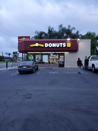 Donut Shop «Yum Yum Donuts», reviews and photos, 932 W Highland Ave, San Bernardino, CA 92405, USA