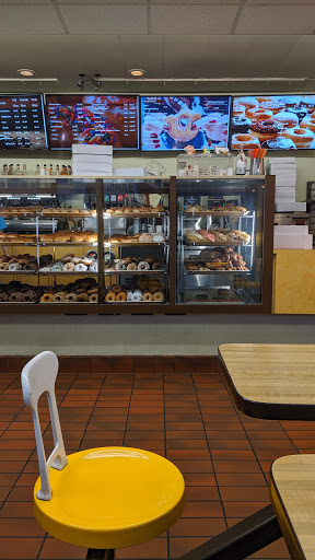 Donut Shop «Happy Donuts», reviews and photos, 305 2nd St NE, Puyallup, WA 98372, USA