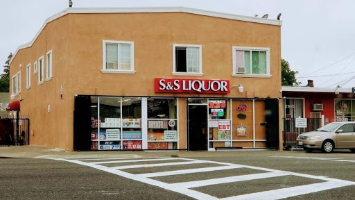 S&S Liquor, 2901 Sonoma Blvd, Vallejo, CA 94590, USA, 