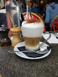 Cappuccino du Restaurant français Bistrot Poincaré à Paris - n°5