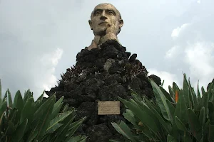 Estatua Amado Nervo image