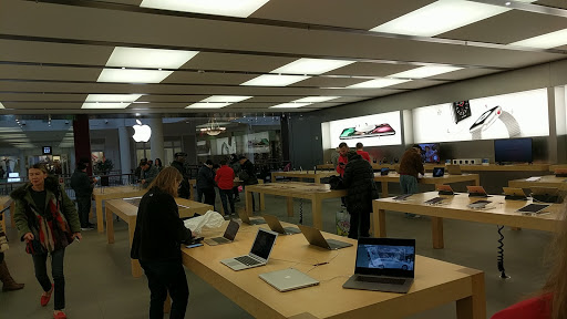 Computer Store «Apple Willow Grove Park», reviews and photos, 2500 W Moreland Rd, Willow Grove, PA 19090, USA