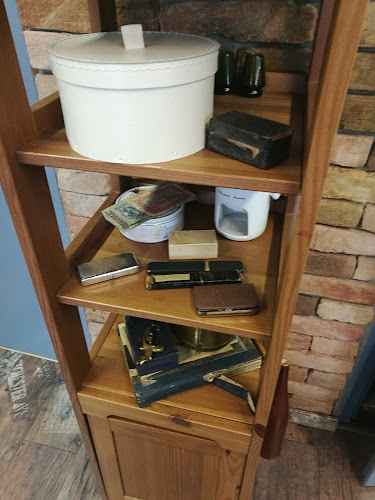 Comentarii opinii despre KeresztÚRI Borbély Szalon