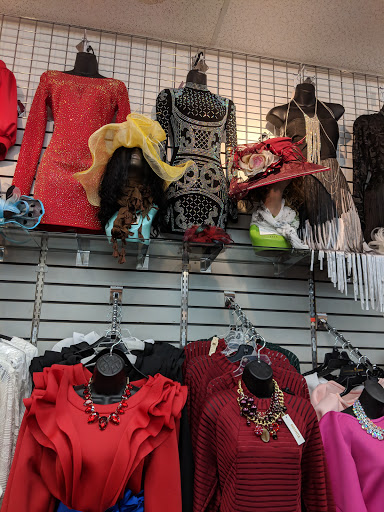 Shopping Mall «Lincoln Shopping Center», reviews and photos, 26092 Greenfield Rd, Oak Park, MI 48237, USA