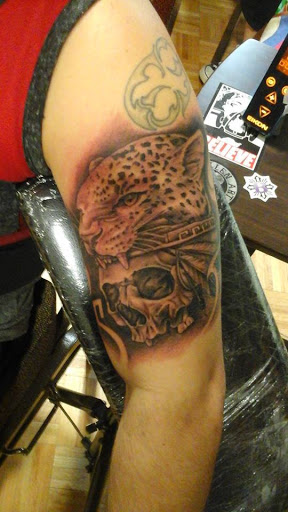 Tattoo Shop «Bad Habits Tattoo Studio», reviews and photos, 1502 Callaghan Rd, San Antonio, TX 78228, USA