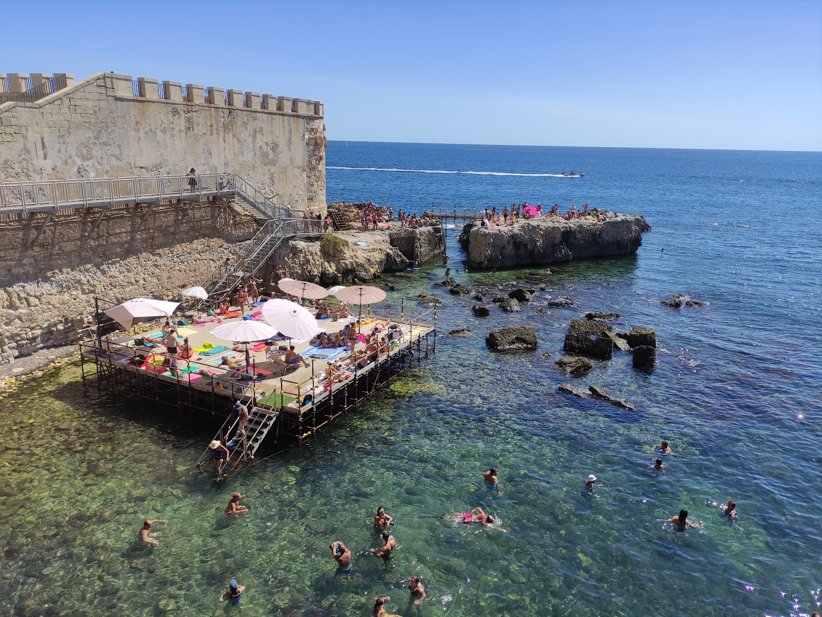 Photo of Spiaggia Diana nel Forte with blue pure water surface