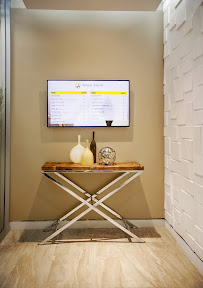 Social Salon Suites - Photo 8 - Car repair in Glendale, CA, Glendale