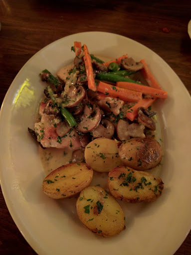 Fine Dining Restaurant «Sonoma Wine Shop / La Bodega Kitchen», reviews and photos, 2295 Gravenstein Hwy S, Sebastopol, CA 95472, USA