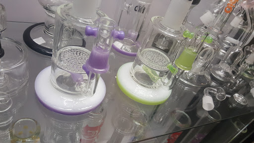 Tobacco Shop «Apparatus Smoke Shop», reviews and photos, 284 Cowesett Ave, West Warwick, RI 02893, USA