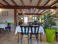 Atmosphère du Restaurant français Auberge des Sources à Haut-du-Them-Château-Lambert - n°2