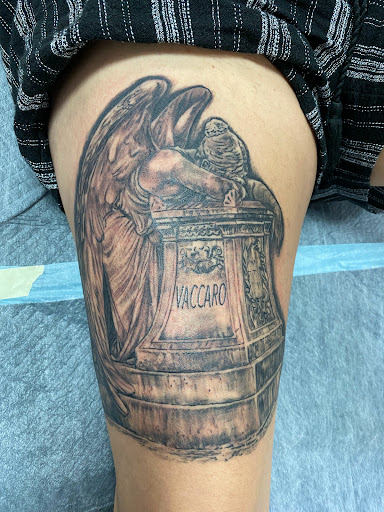 Explore mother name tattoo ideas, creative tattoo ideas in Wallingford, available at Tattoolios Tattoo Emporium