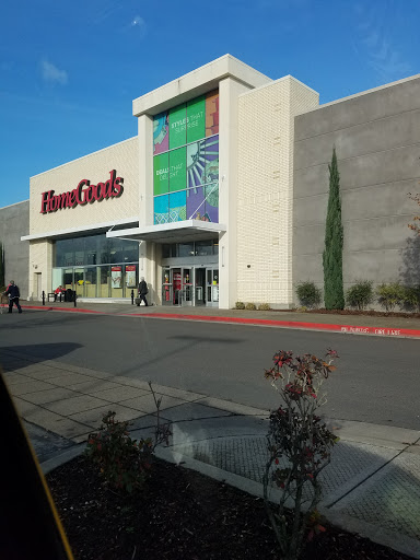 Shopping Mall «Cascade Station», reviews and photos, 9721 NE Cascades Pkwy, Portland, OR 97220, USA