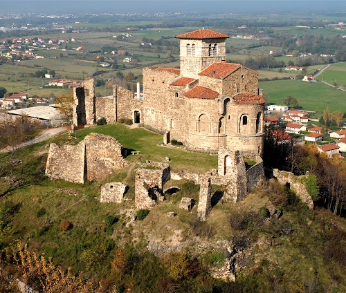 Prieuré de Saint-Romain-le-Puy à Saint-Romain-le-Puy