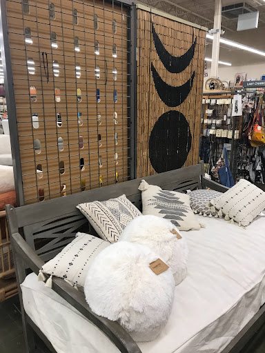 Furniture Store «Cost Plus World Market», reviews and photos, 13990 NE Mill Pl, Woodinville, WA 98072, USA