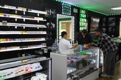 Electronic cigarette shops in San Diego