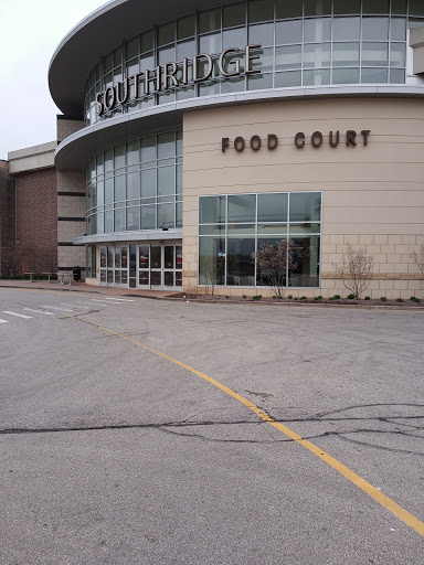 Shopping Mall «Southridge Mall», reviews and photos, 5300 S 76th St, Greendale, WI 53129, USA