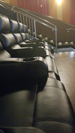 Movie Theater «Regal Cinemas Streets of Indian Lake 16 & IMAX», reviews and photos, 300 Indian Lake Blvd, Hendersonville, TN 37075, USA