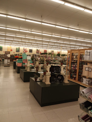 Craft Store «Hobby Lobby», reviews and photos, 840 E Rollins Rd, Round Lake Beach, IL 60073, USA
