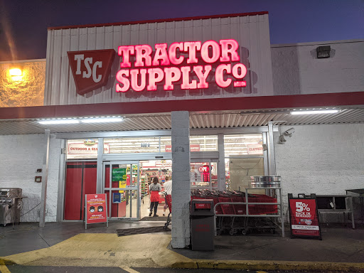 Home Improvement Store «Tractor Supply Co.», reviews and photos, 100 W Ardice Ave #1, Eustis, FL 32726, USA