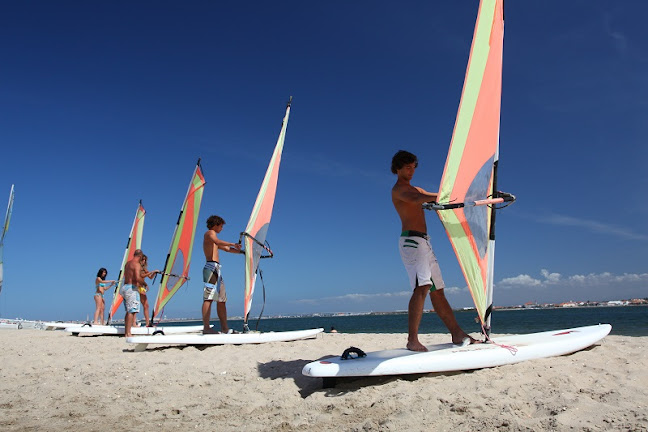 RIACTIVA - Escola de Windsurf, Kitesurf, Kayak, Stand Up Paddle, Surf e Vela em Aveiro - Escola