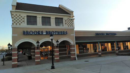 Shopping Mall «Grove City Premium Outlets», reviews and photos, 1911 Leesburg Grove City Rd, Grove City, PA 16127, USA