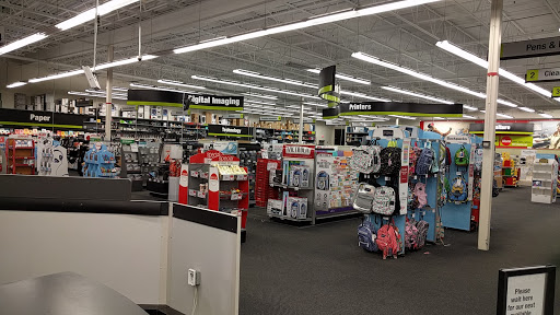 Office Supply Store «Staples», reviews and photos, 1551 W Algonquin Rd, Rolling Meadows, IL 60008, USA