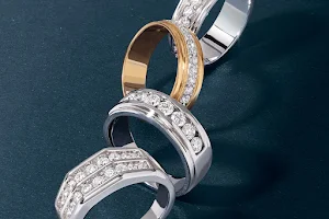 REEDS Jewelers image
