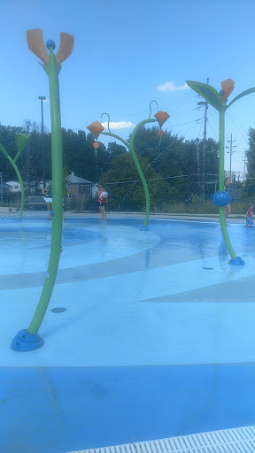Water Park «Leon Corlew Park & Splash Pad», reviews and photos, E Schwarz St & S Main Street, Edwardsville, IL 62025, USA