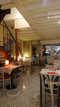 Atmosphère du Restaurant servant du couscous Le Cercle à Auxerre - n°5