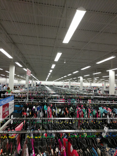 Clothing Store «Burlington Coat Factory», reviews and photos, 1965 N Pebble Creek Pkwy, Goodyear, AZ 85395, USA