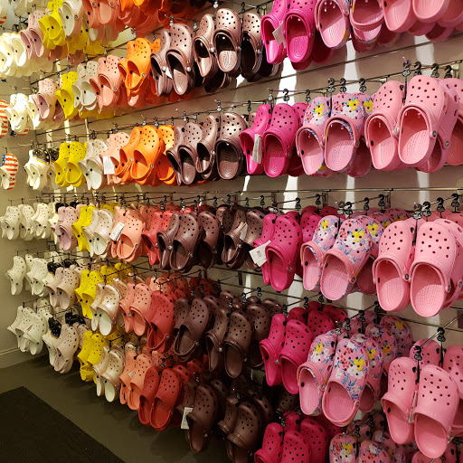 Shoe Store «Crocs», reviews and photos, 607 Bluebird Ct, Central Valley, NY 10917, USA
