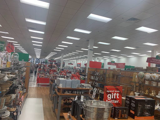 Department Store «T.J. Maxx», reviews and photos, 4932 S Kedzie Ave, Chicago, IL 60632, USA