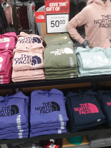 Sporting Goods Store «Academy Sports + Outdoors», reviews and photos, 7205 Pinnacle Pkwy, Covington, LA 70433, USA