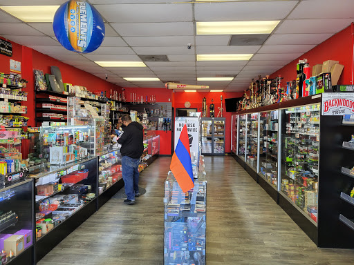 Tobacco Shop «Duet Smoke Shop», reviews and photos, 15355 Sherman Way h, Van Nuys, CA 91406, USA